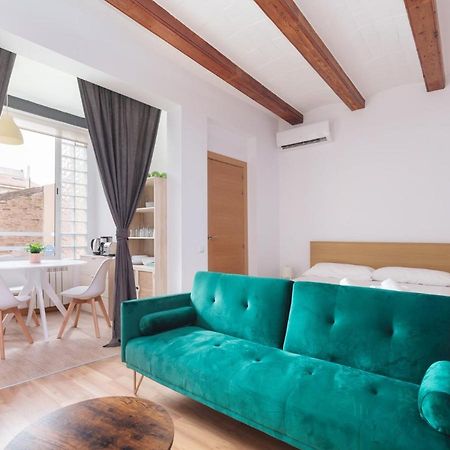 Spacious Doubleroom Apartment At Sants Barcelona Exterior photo