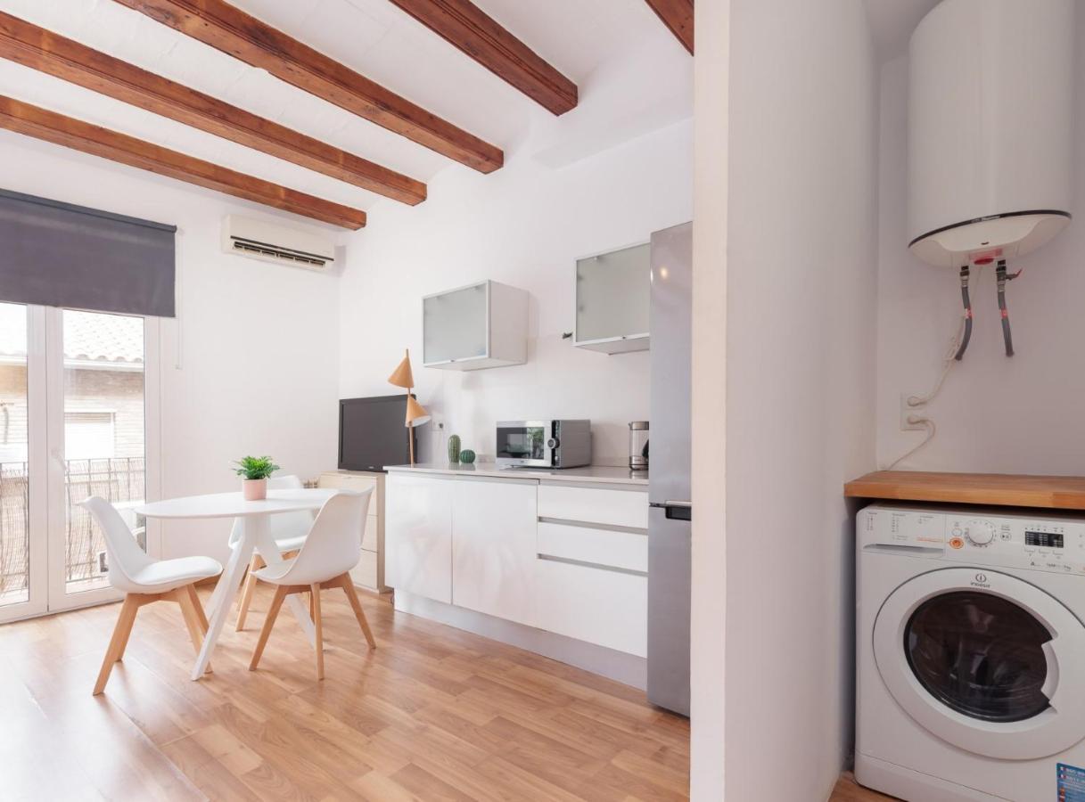 Spacious Doubleroom Apartment At Sants Barcelona Exterior photo