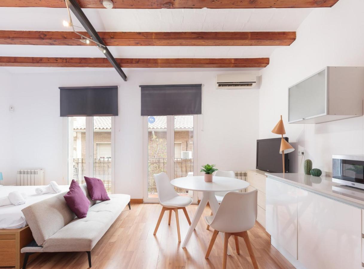 Spacious Doubleroom Apartment At Sants Barcelona Exterior photo