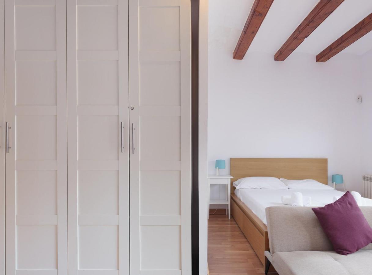 Spacious Doubleroom Apartment At Sants Barcelona Exterior photo