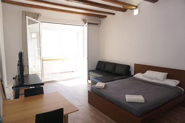 Spacious Doubleroom Apartment At Sants Barcelona Exterior photo